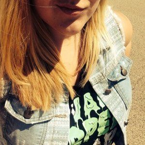 Forever 21 Patterned Distressed Denim Vest